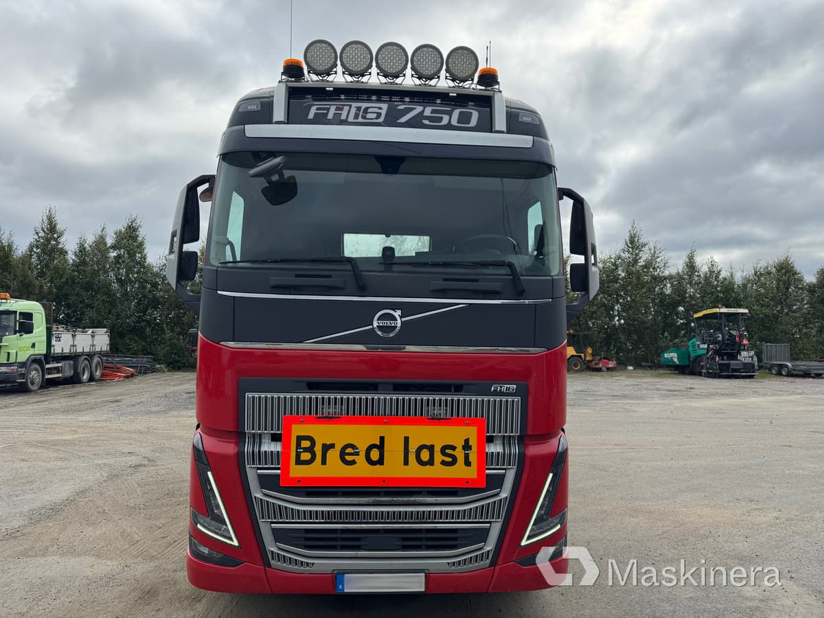 Volvo FH16 750 HP 8*4 RI Tungdragare Volvo FH16 750 - Tractor unit: picture 2 Volvo FH16 750 HP 8*4 RI Tungdragare Volvo FH16 750 - Tractor unit: picture 2