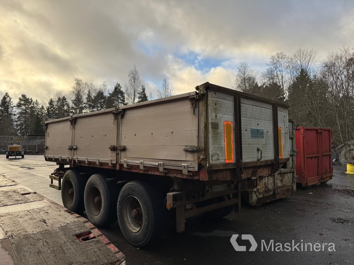 Tridemkärra Kilafors SKB3-T58 (Rep. objekt) - Dropside/ Flatbed trailer: picture 3 Tridemkärra Kilafors SKB3-T58 (Rep. objekt) - Dropside/ Flatbed trailer: picture 3