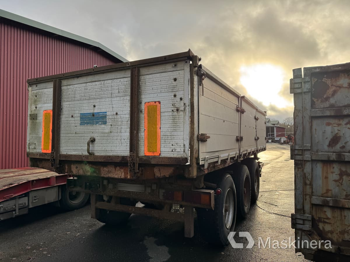 Tridemkärra Kilafors SKB3-T58 (Rep. objekt) - Dropside/ Flatbed trailer: picture 5 Tridemkärra Kilafors SKB3-T58 (Rep. objekt) - Dropside/ Flatbed trailer: picture 5