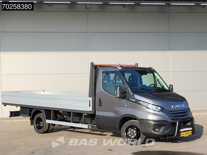 Iveco Daily 35C21 3.0 210PK Black Edition 2025model Open laadbak CarPlay ACC LED 3,5T Trekvermogen Pritsche Pickup Airco - Open body delivery van: picture 5 Iveco Daily 35C21 3.0 210PK Black Edition 2025model Open laadbak CarPlay ACC LED 3,5T Trekvermogen Pritsche Pickup Airco - Open body delivery van: picture 5