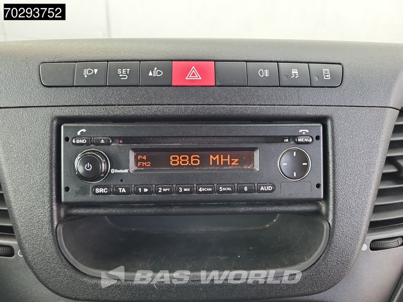 Open body delivery van Iveco Daily 35S11 Open Laadbak 3,5t Trekhaak Airco Pritsche Pickup Open Box Airco Trekhaak: picture 13 Open body delivery van Iveco Daily 35S11 Open Laadbak 3,5t Trekhaak Airco Pritsche Pickup Open Box Airco Trekhaak: picture 13