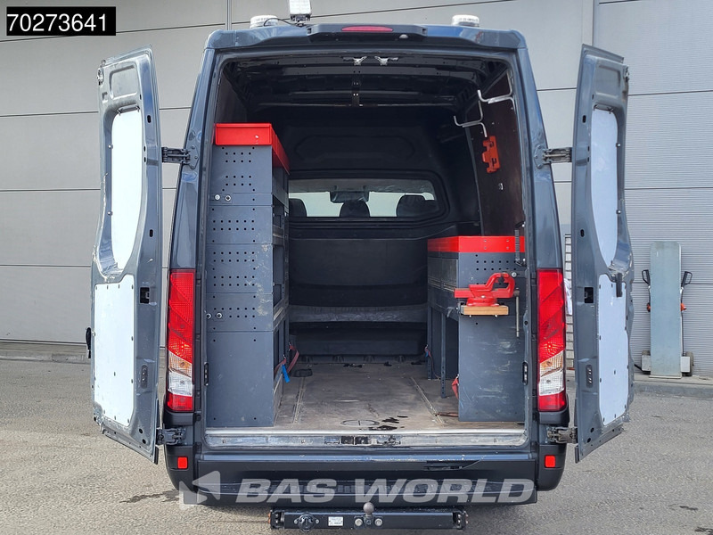 Iveco Daily 35S16 Dubbel Cabine Automaat 3,5t Trekhaak Werkplaatsinrichting LED Airco Cruise Camera Parkeersensoren DC Doka Mixto 8m3 Airco - Panel van: picture 5 Iveco Daily 35S16 Dubbel Cabine Automaat 3,5t Trekhaak Werkplaatsinrichting LED Airco Cruise Camera Parkeersensoren DC Doka Mixto 8m3 Airco - Panel van: picture 5