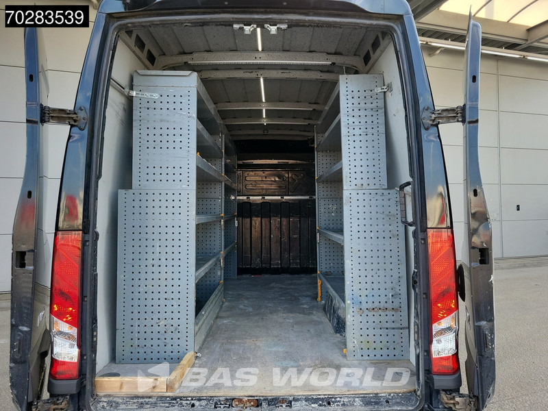 Iveco Daily 50C18 3.0L Automaat L2H2 Dubbellucht 3,5t Trekhaak Airco Cruise Euro6 L2 12m3 Airco Trekhaak Cruise control - Panel van: picture 3 Iveco Daily 50C18 3.0L Automaat L2H2 Dubbellucht 3,5t Trekhaak Airco Cruise Euro6 L2 12m3 Airco Trekhaak Cruise control - Panel van: picture 3