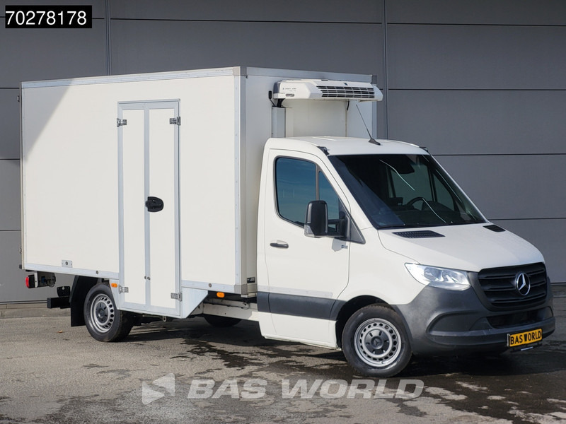 Mercedes-Benz Sprinter 314 CDI Automaat Koelwagen Bi temp Thermo King V-300 Max Koeler Koel Vries Vriezer Kühlkasten Airco Cruise control - Refrigerated delivery van: picture 3 Mercedes-Benz Sprinter 314 CDI Automaat Koelwagen Bi temp Thermo King V-300 Max Koeler Koel Vries Vriezer Kühlkasten Airco Cruise control - Refrigerated delivery van: picture 3