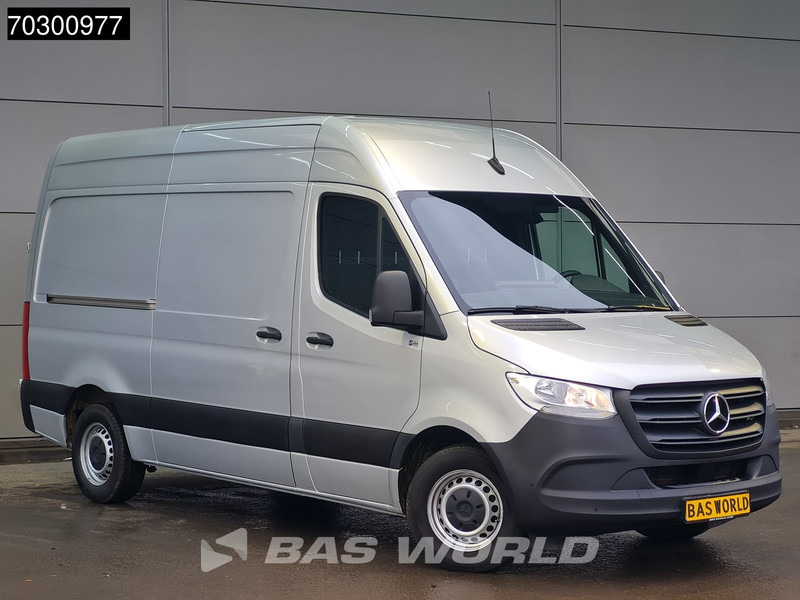 Mercedes-Benz Sprinter 315 CDI Automaat L2H2 150PK Airco Camera Parkeersensoren MBUX CarPlay Euro6 L2 Airco - Small van: picture 5 Mercedes-Benz Sprinter 315 CDI Automaat L2H2 150PK Airco Camera Parkeersensoren MBUX CarPlay Euro6 L2 Airco - Small van: picture 5