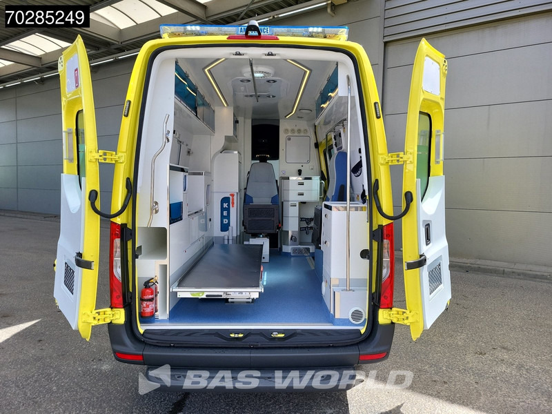 Mercedes-Benz Sprinter 319 CDI Automaat Nieuw! Complete Ambulance Ziekenwagen Rettungswagen Krankenwagen 11m3 Airco Cruise control - Ambulance: picture 3 Mercedes-Benz Sprinter 319 CDI Automaat Nieuw! Complete Ambulance Ziekenwagen Rettungswagen Krankenwagen 11m3 Airco Cruise control - Ambulance: picture 3