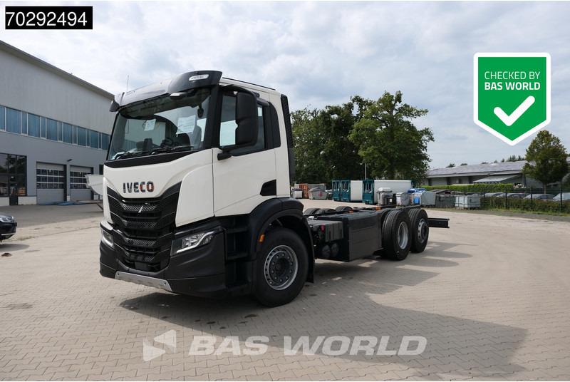 Iveco S-Way 340 S-Way 6X2 NEW chassis CNG RHD Retarder Euro 6 - Cab chassis truck: picture 1 Iveco S-Way 340 S-Way 6X2 NEW chassis CNG RHD Retarder Euro 6 - Cab chassis truck: picture 1