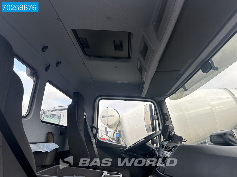 Interior photo 3: New Cab chassis truck Mercedes-Benz Atego 1021 4X2 10t chassis Automatic ClassicSpace Euro 6