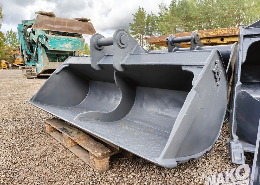 Łyżka skarpowa TCH 210cm Miller fi 80 - Attachment for Construction machinery: picture 1 Łyżka skarpowa TCH 210cm Miller fi 80 - Attachment for Construction machinery: picture 1