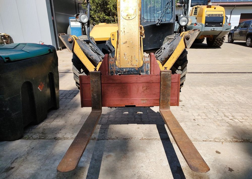 Caterpillar TH417 - Telescopic handler: picture 3 Caterpillar TH417 - Telescopic handler: picture 3