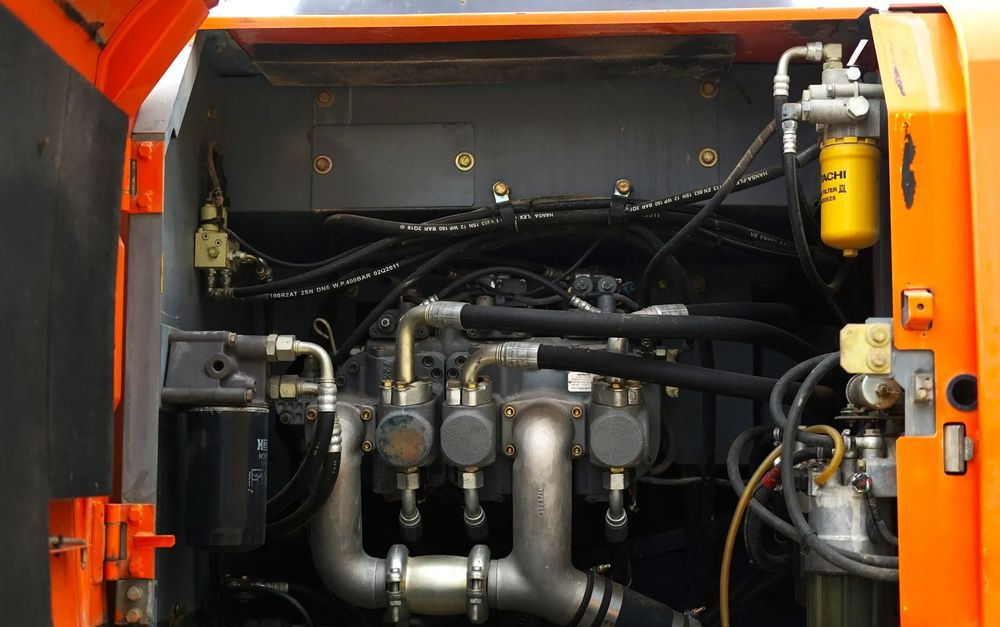 Crawler excavator Hitachi ZX290LCN-5B: picture 6