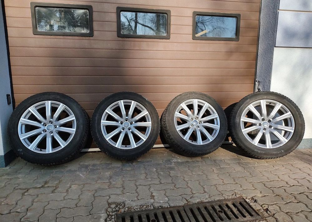 Koła felgi aluminiowe Audi Q8 SQ8 z oponami zimowymi Continental WinterContact TS850P 265/50 R20 H XL - Wheel and tire package for Car: picture 1 Koła felgi aluminiowe Audi Q8 SQ8 z oponami zimowymi Continental WinterContact TS850P 265/50 R20 H XL - Wheel and tire package for Car: picture 1
