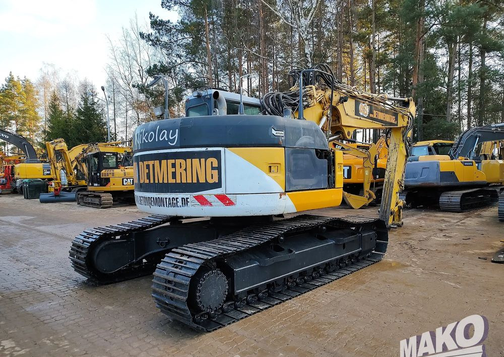 Komatsu PC228USLC-3 - Crawler excavator: picture 4 Komatsu PC228USLC-3 - Crawler excavator: picture 4