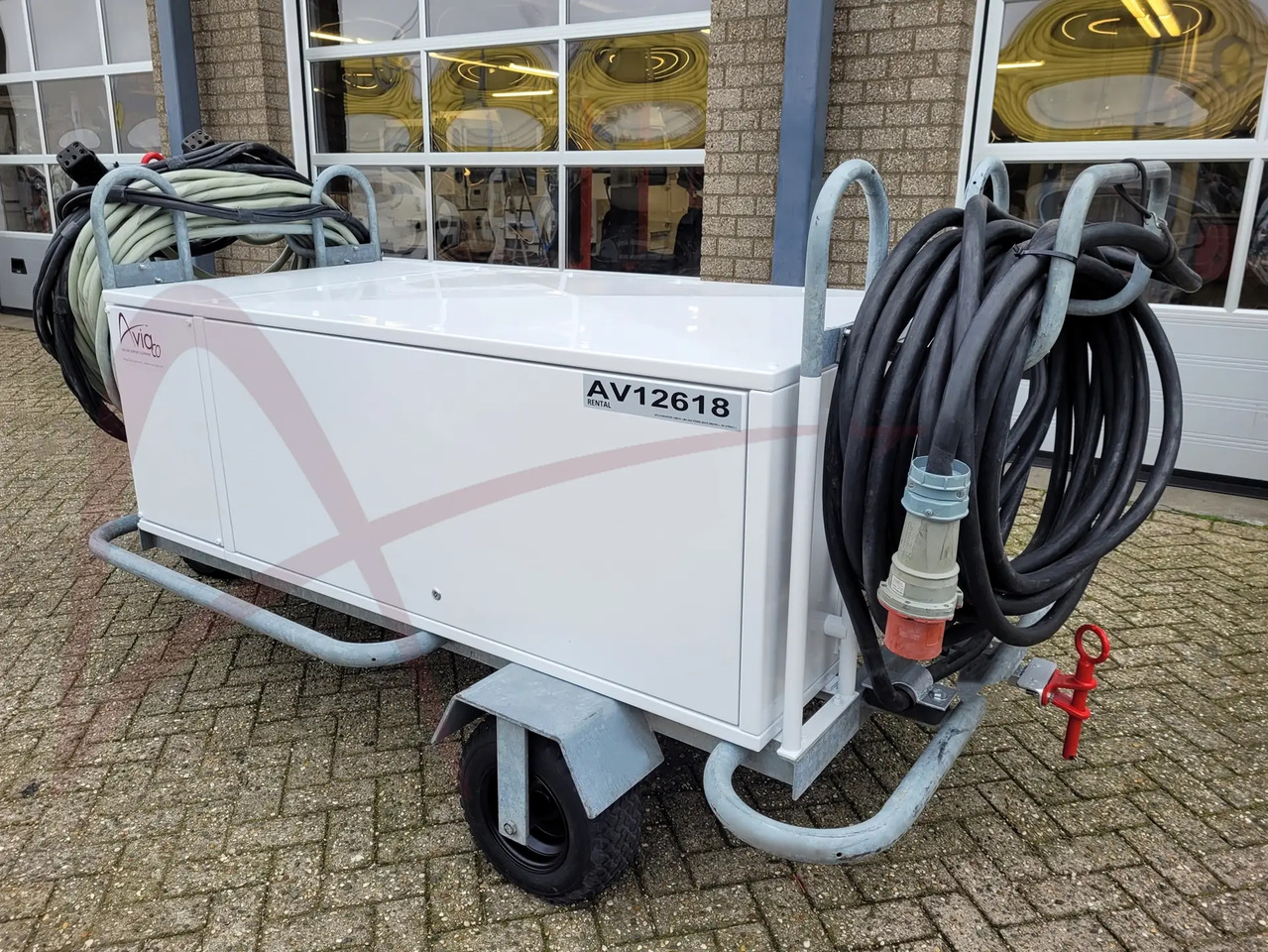 AXA POWER 3GSTS 200/345L - Ground power unit: picture 1 AXA POWER 3GSTS 200/345L - Ground power unit: picture 1