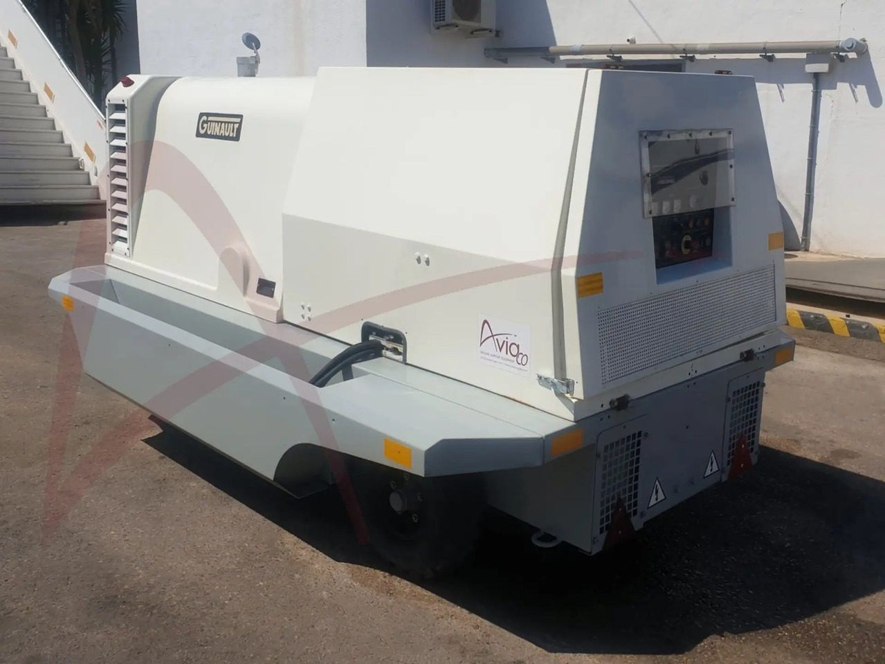 GUINAULT GA120V18D2100 - Ground power unit: picture 2 GUINAULT GA120V18D2100 - Ground power unit: picture 2
