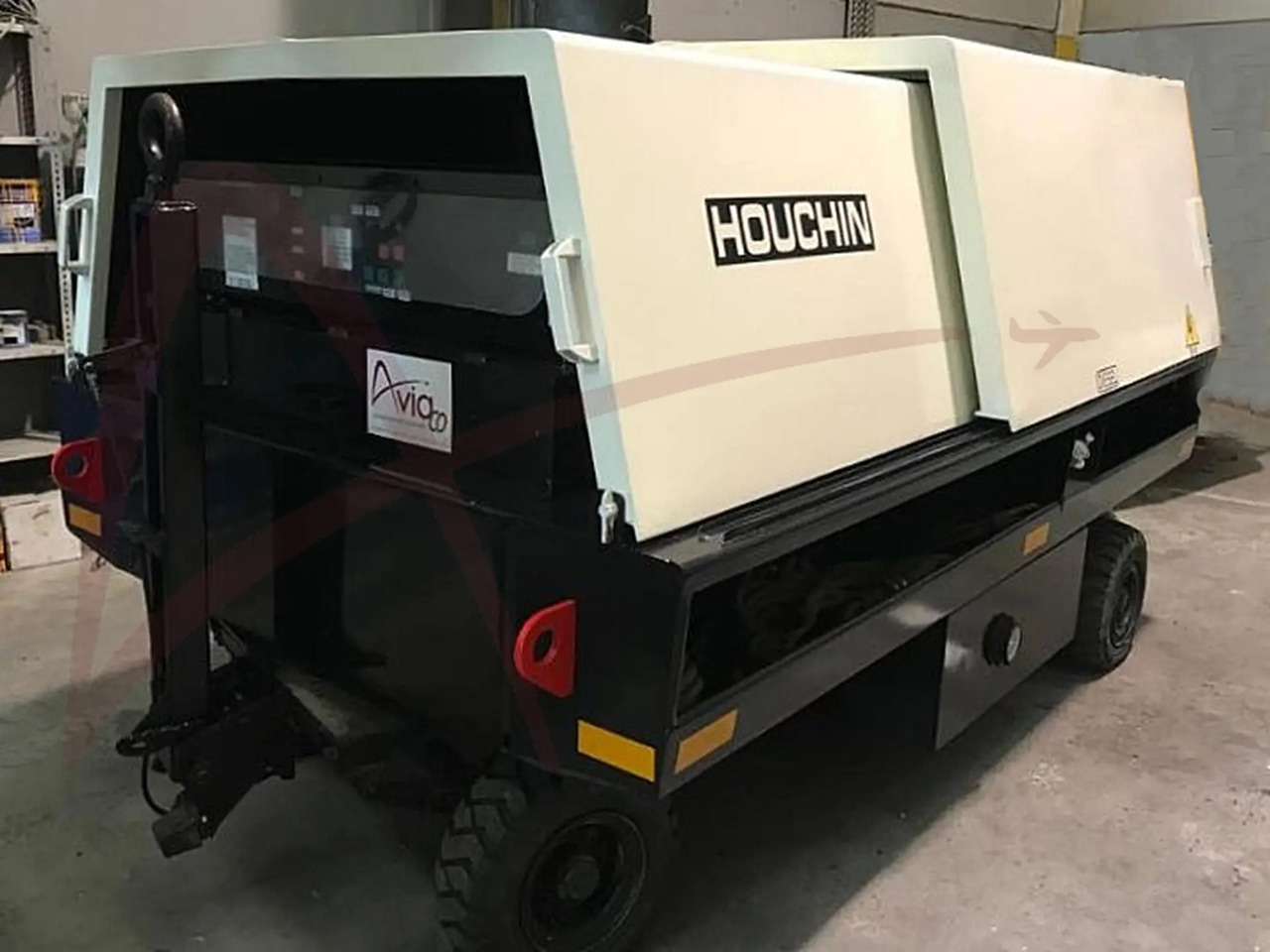 HOUCHIN D690DV - Ground power unit: picture 2 HOUCHIN D690DV - Ground power unit: picture 2