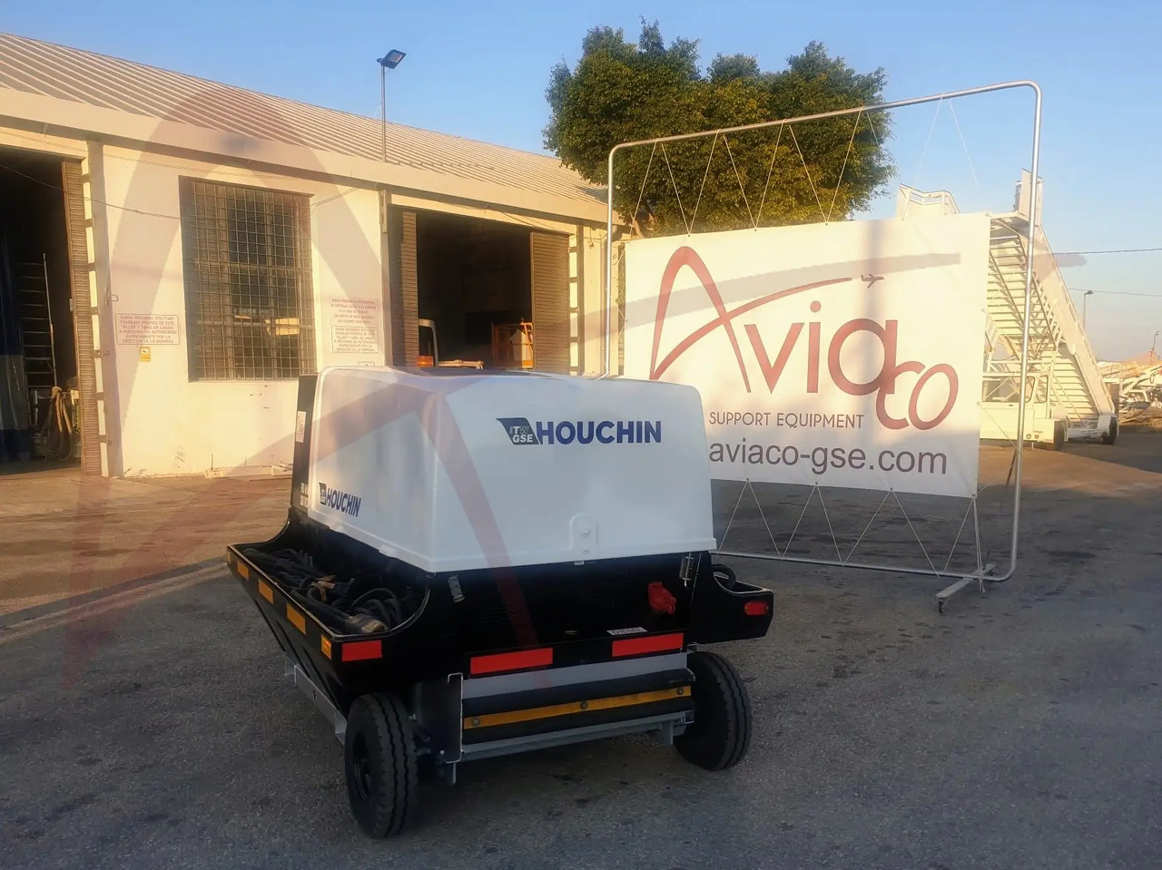 Ground power unit ITW GSE 4400: picture 7