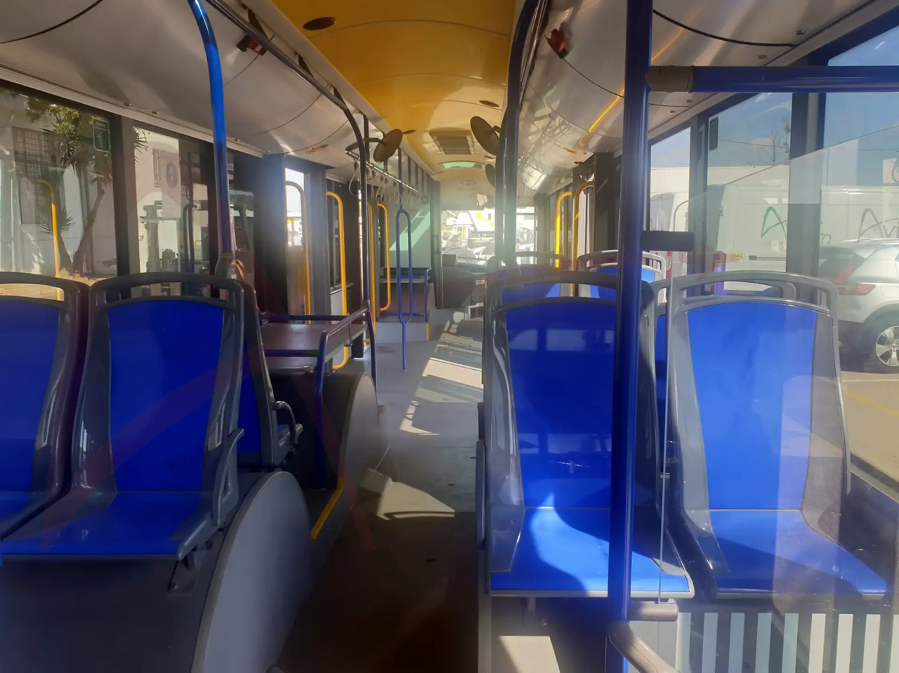 SOLARIS URBINO 15 - Airport bus: picture 5 SOLARIS URBINO 15 - Airport bus: picture 5
