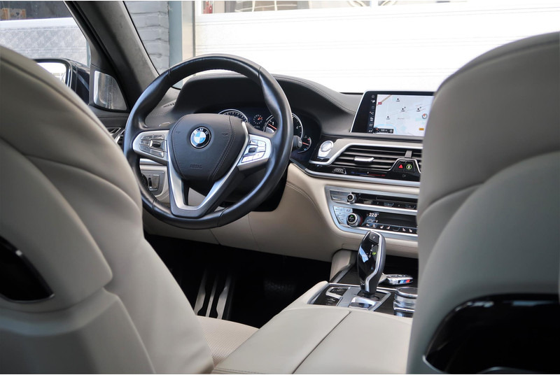 BMW 7 Serie 740Ld xDrive High Executive M-PAKKET/ MASSAGE/ PANO/ DEALER OND/ VOL! - Sedan: picture 5 BMW 7 Serie 740Ld xDrive High Executive M-PAKKET/ MASSAGE/ PANO/ DEALER OND/ VOL! - Sedan: picture 5