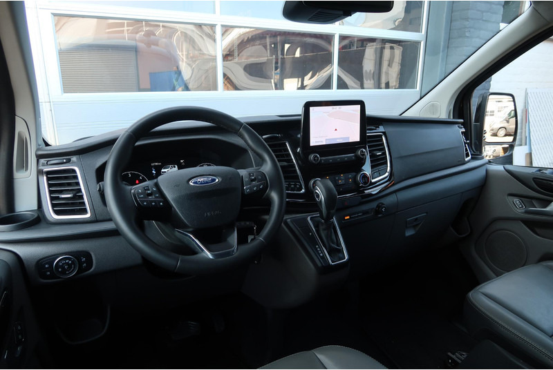 Ford Transit Custom 300 2.0 TDCI L2H1 Limited DC AUT/ LED/ CAMERA/ 2X DEUR/ LEDER/ ACC/ CARPLAY/ CLIMA/ TREKHAAK - Small van, Combi van: picture 2 Ford Transit Custom 300 2.0 TDCI L2H1 Limited DC AUT/ LED/ CAMERA/ 2X DEUR/ LEDER/ ACC/ CARPLAY/ CLIMA/ TREKHAAK - Small van, Combi van: picture 2