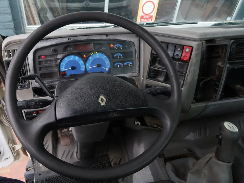 Renault Kerax 370 8X4/ MIXER/ BARYVAL 9 M3/ CRUISE CONTROL/ - Concrete mixer truck: picture 2 Renault Kerax 370 8X4/ MIXER/ BARYVAL 9 M3/ CRUISE CONTROL/ - Concrete mixer truck: picture 2