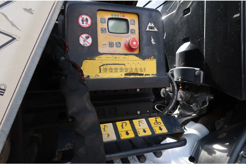 Crane truck Scania G450 8X4/ FASSI 15 TON CRANE/ EURO 6/ FULL AIR: picture 13 Crane truck Scania G450 8X4/ FASSI 15 TON CRANE/ EURO 6/ FULL AIR: picture 13