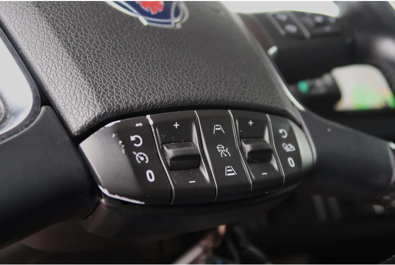 Scania R500 NGS 6x2/4 NB RETARDER/ FULL AIR/ SLIDE DISH/ DIFF-LOCK/ ACC - Tractor unit: picture 5 Scania R500 NGS 6x2/4 NB RETARDER/ FULL AIR/ SLIDE DISH/ DIFF-LOCK/ ACC - Tractor unit: picture 5