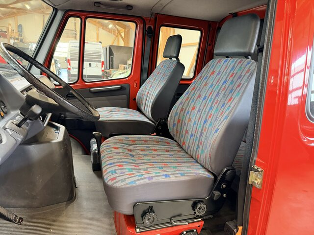 MERCEDES-BENZ T1 310 Bremer Doka perfekt!... - Closed box van, Combi van: picture 3 MERCEDES-BENZ T1 310 Bremer Doka perfekt!... - Closed box van, Combi van: picture 3