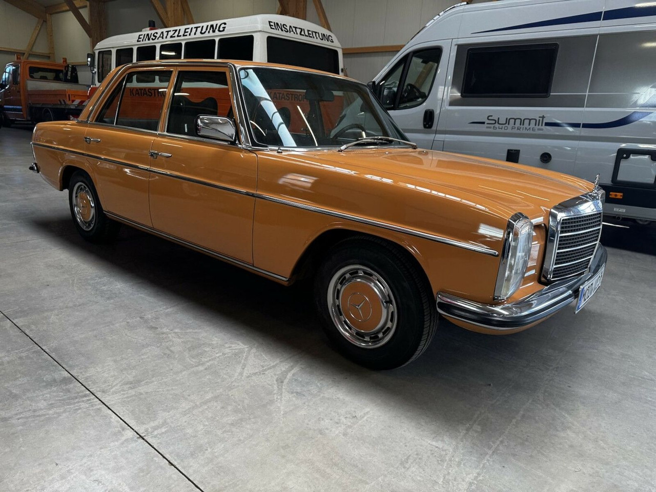 Mercedes-Benz 200 D/8 - Sedan: picture 4 Mercedes-Benz 200 D/8 - Sedan: picture 4