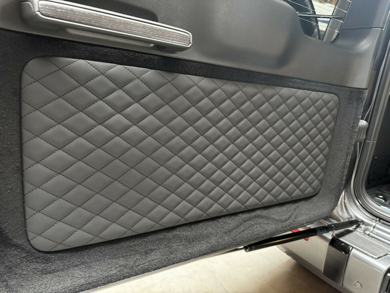 SUV Mercedes-Benz G 500 V8 AMG Vollausst. Netto 132681,-: picture 24