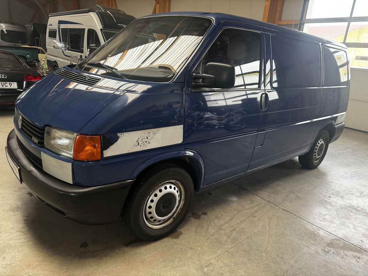 Volkswagen T4 2.5 TDI Syncro 1. Hand - Small van: picture 1 Volkswagen T4 2.5 TDI Syncro 1. Hand - Small van: picture 1