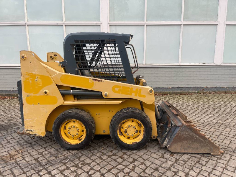 Gehl 3840 E 2015 - Skid steer loader: picture 5 Gehl 3840 E 2015 - Skid steer loader: picture 5