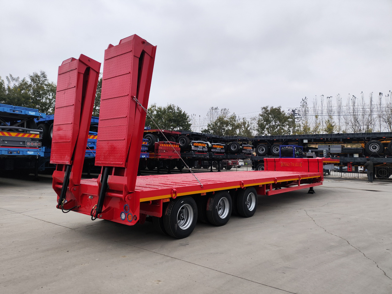 SUNSKY 30Ton lowbed trailer - Low loader semi-trailer: picture 3 SUNSKY 30Ton lowbed trailer - Low loader semi-trailer: picture 3