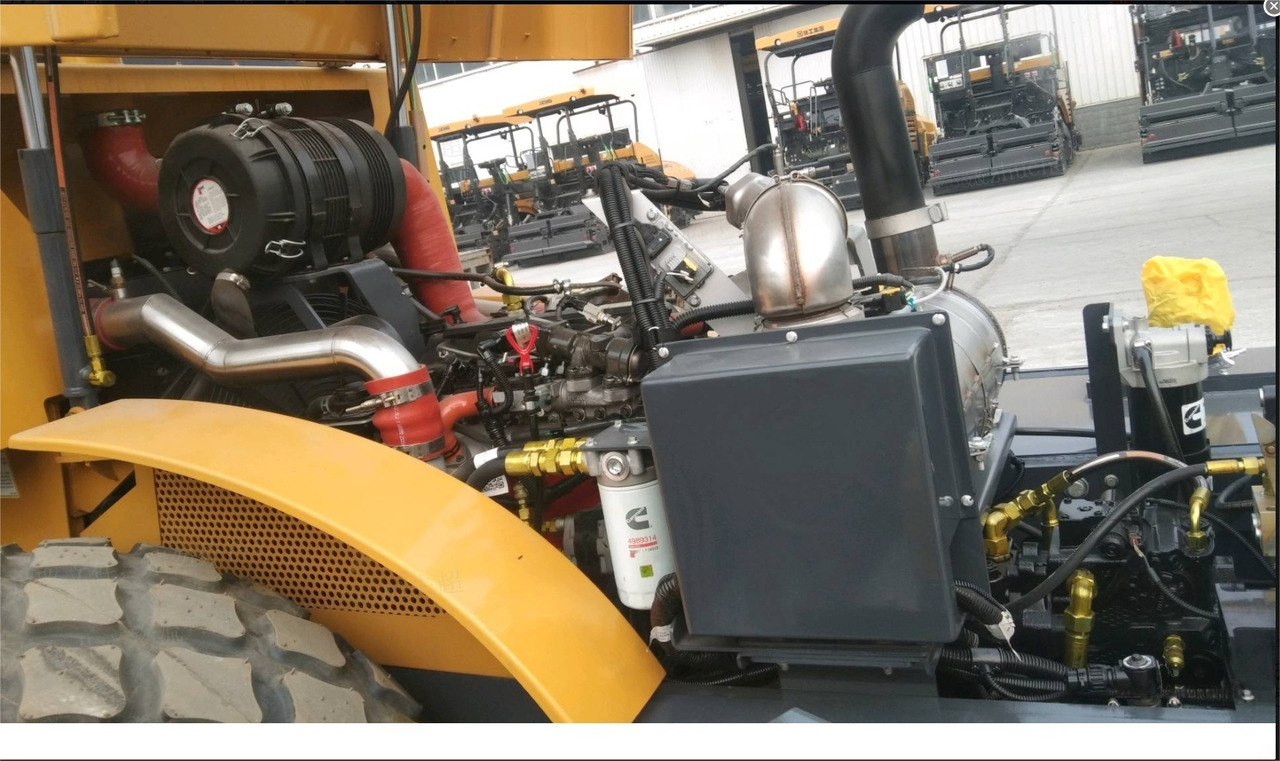 XCMG CV123 used 12ton single drum vibratory compactor price - Road roller: picture 5 XCMG CV123 used 12ton single drum vibratory compactor price - Road roller: picture 5