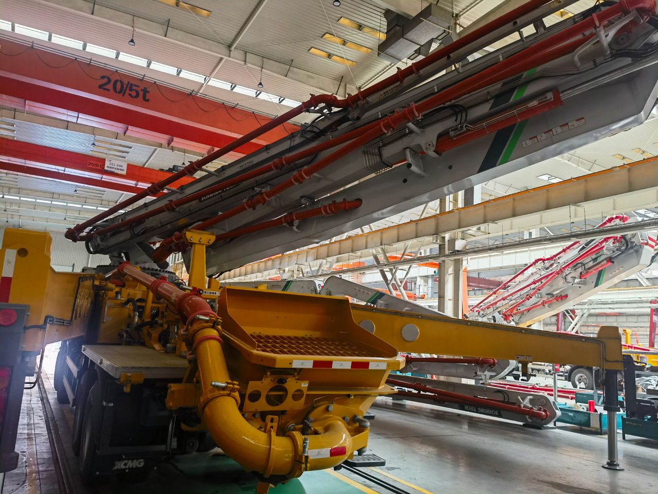 XCMG Official 60m Concrete Pump Machine HB60V Used Concrete Pump Truck For Sale - Concrete pump truck: picture 4 XCMG Official 60m Concrete Pump Machine HB60V Used Concrete Pump Truck For Sale - Concrete pump truck: picture 4