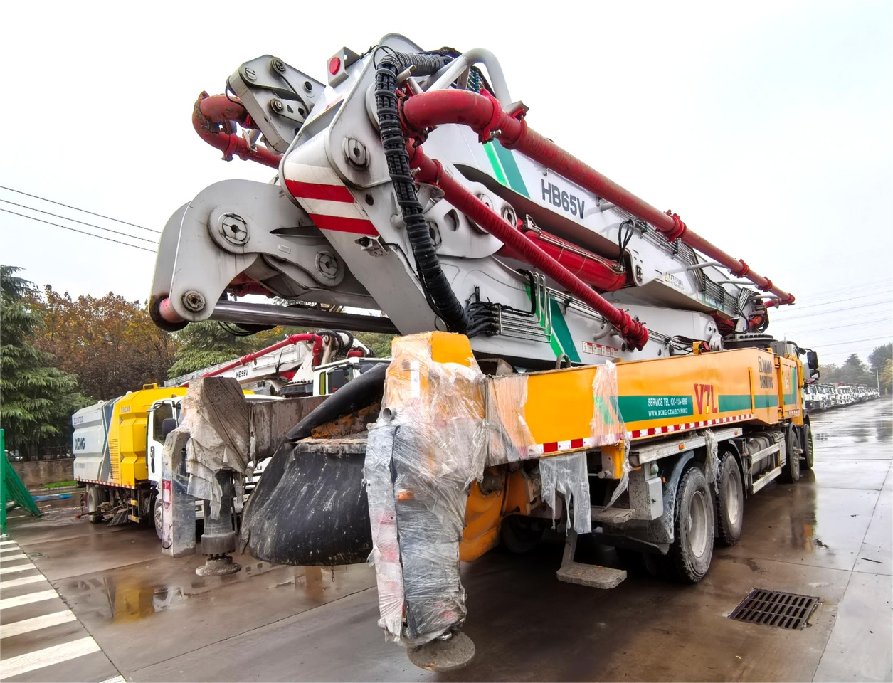 XCMG Official Second Hand Concrete Pump Machine HB65V 65m Concrete Boom Pump Truck Price List - Concrete pump truck: picture 4 XCMG Official Second Hand Concrete Pump Machine HB65V 65m Concrete Boom Pump Truck Price List - Concrete pump truck: picture 4