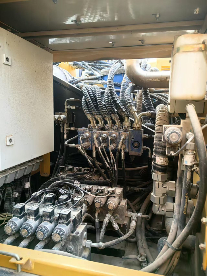 XCMG Official Second Hand Rotary Drill Machine XR160E Small Crawler Drill Rig Hot Sale - Drilling rig: picture 5 XCMG Official Second Hand Rotary Drill Machine XR160E Small Crawler Drill Rig Hot Sale - Drilling rig: picture 5