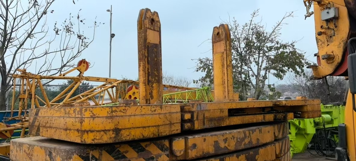 XCMG Official Used Hydraulic Pickup Truck Crane QAY400 All Terrain Cranes Price List - All terrain crane: picture 4 XCMG Official Used Hydraulic Pickup Truck Crane QAY400 All Terrain Cranes Price List - All terrain crane: picture 4