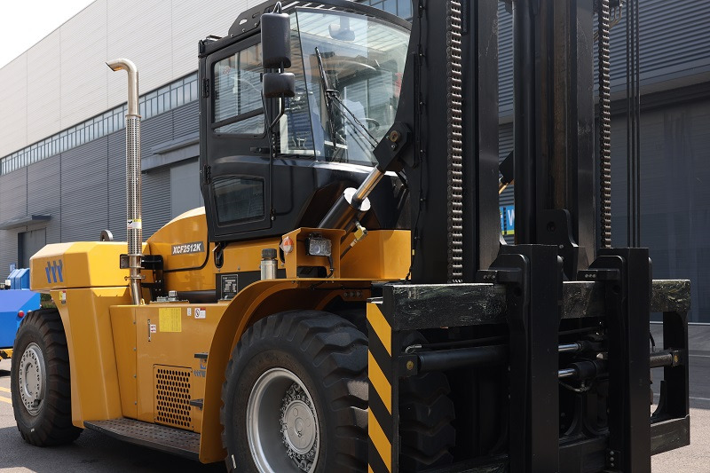 XCMG XCF2512K 25ton heavy diesel forklift - Diesel forklift: picture 5 XCMG XCF2512K 25ton heavy diesel forklift - Diesel forklift: picture 5
