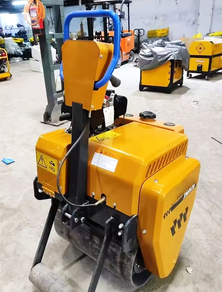 XCMG XMR030 small mini light single drum vibratory road roller - Mini roller: picture 2 XCMG XMR030 small mini light single drum vibratory road roller - Mini roller: picture 2