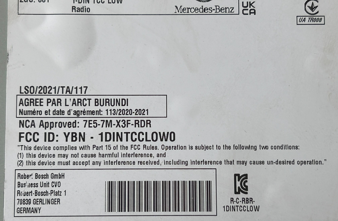 BOSCH CAR RADIO 7620002245 MERCEDES ACTROS A0014461862 NEW ORIGINAL - Cab and interior: picture 4 BOSCH CAR RADIO 7620002245 MERCEDES ACTROS A0014461862 NEW ORIGINAL - Cab and interior: picture 4