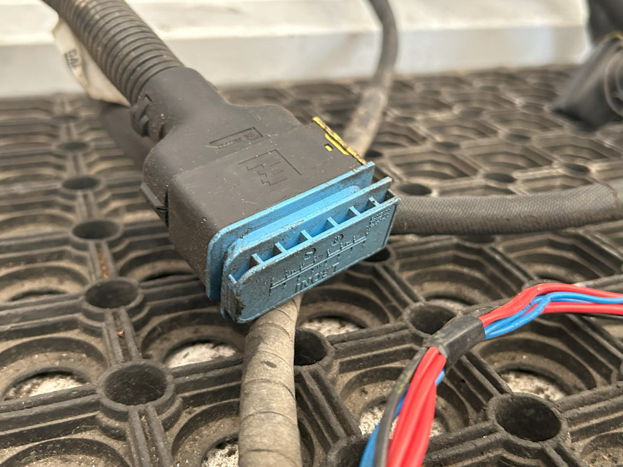 DAF CF EURO 6 CATALYTIC CONVERTER WIRING HARNESS - Muffler/ Exhaust system: picture 3 DAF CF EURO 6 CATALYTIC CONVERTER WIRING HARNESS - Muffler/ Exhaust system: picture 3