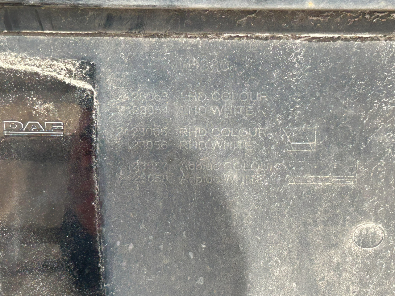 DAF XF 106 480 SIDESKIRT + MUDGUARD - Aerodynamics/ Spoiler: picture 5 DAF XF 106 480 SIDESKIRT + MUDGUARD - Aerodynamics/ Spoiler: picture 5