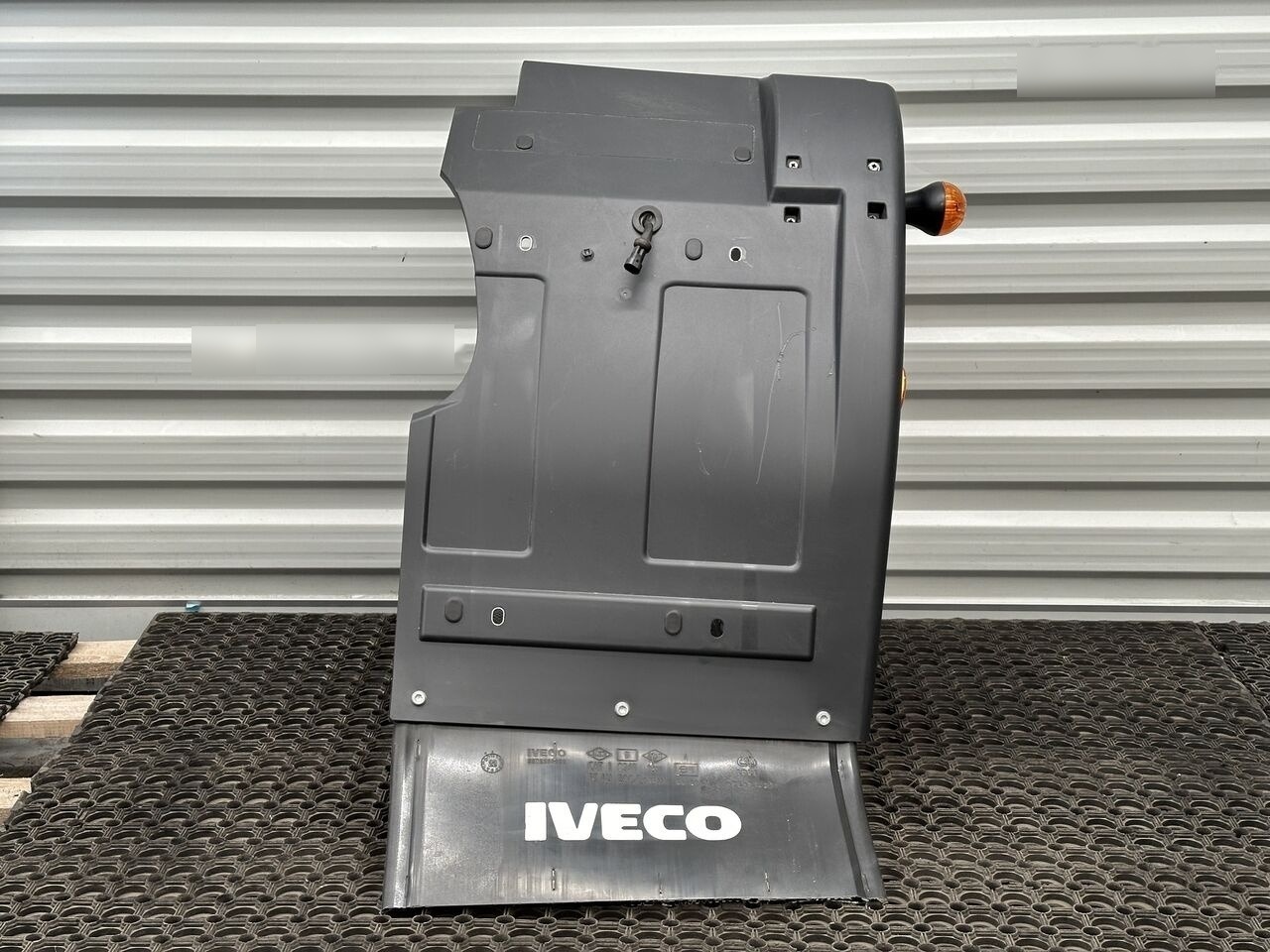 IVECO EUROCARGO 5801551254 IVECO 5801551254 R - Fender for Truck: picture 1 IVECO EUROCARGO 5801551254 IVECO 5801551254 R - Fender for Truck: picture 1