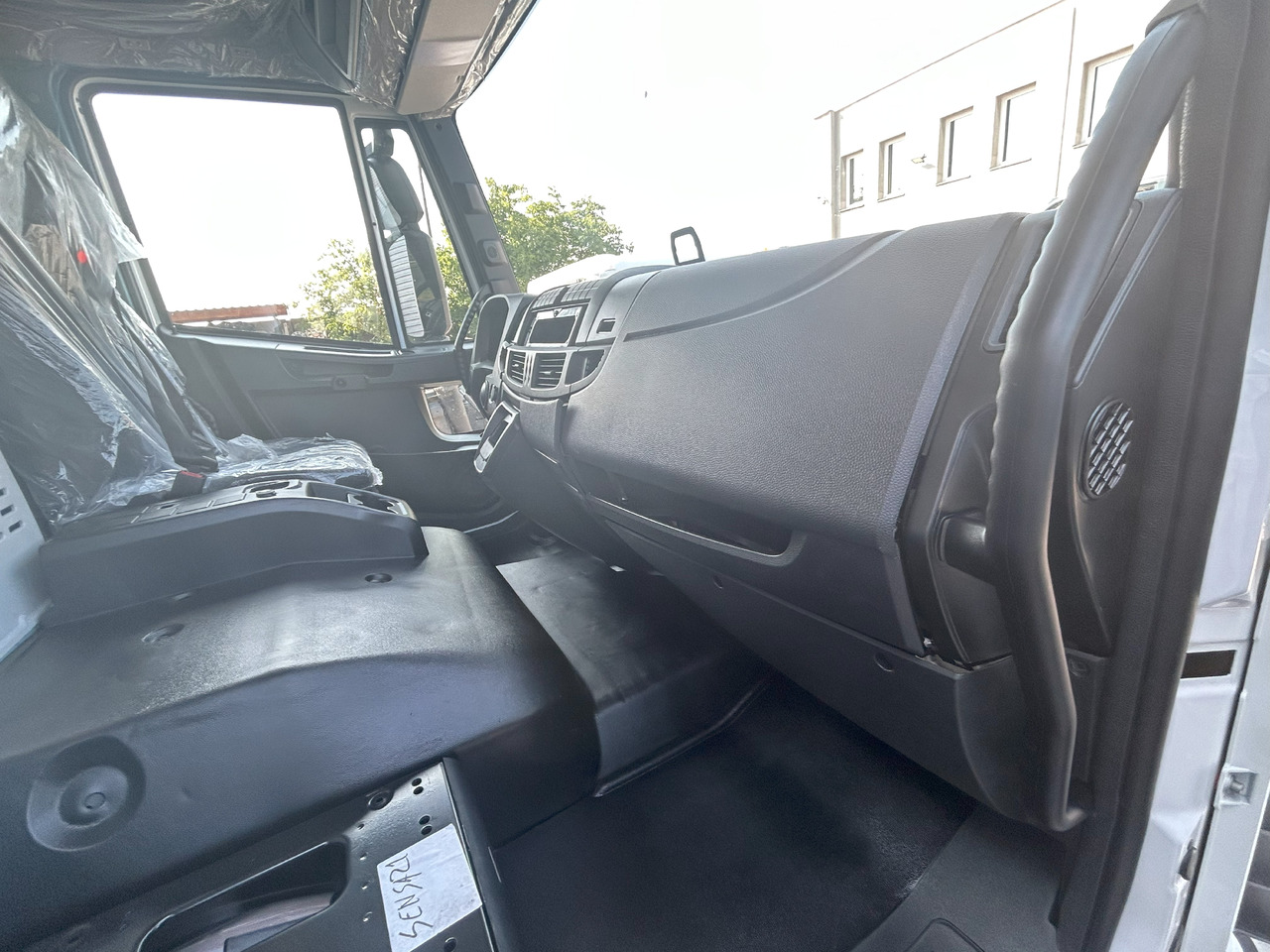 New Cab for Car IVECO Eurocargo 75 DAY cabine Fahrerhaus Cab 2025: picture 30 New Cab for Car IVECO Eurocargo 75 DAY cabine Fahrerhaus Cab 2025: picture 30