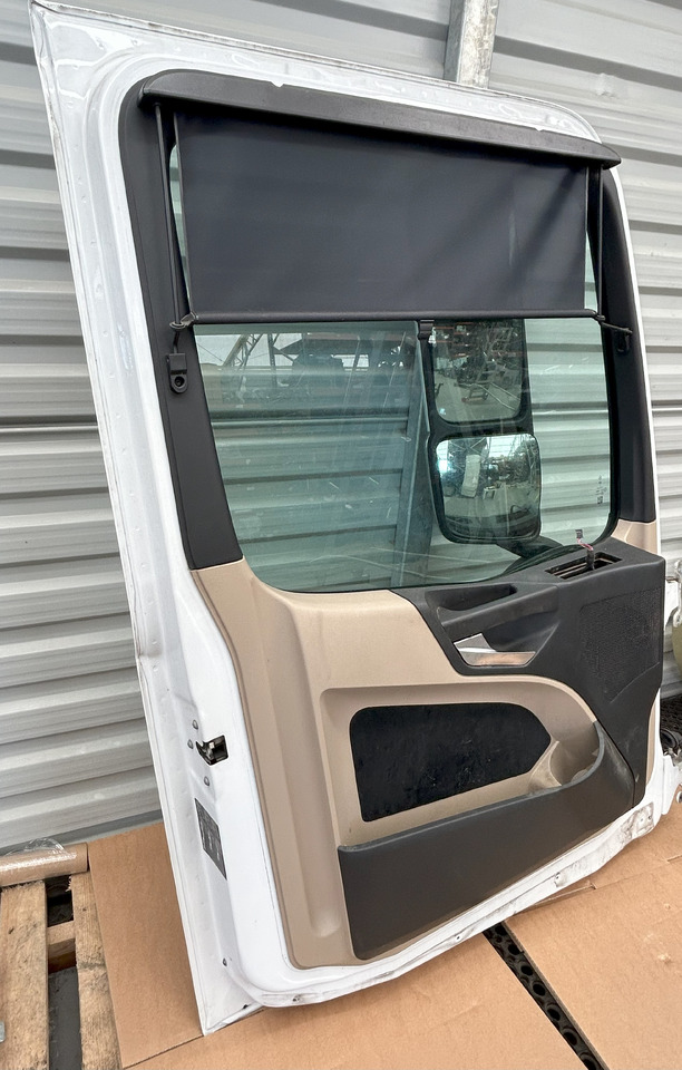 Door and parts MERCEDES ACTROS MP4 DOOR LEFT WITH MIRROR: picture 8