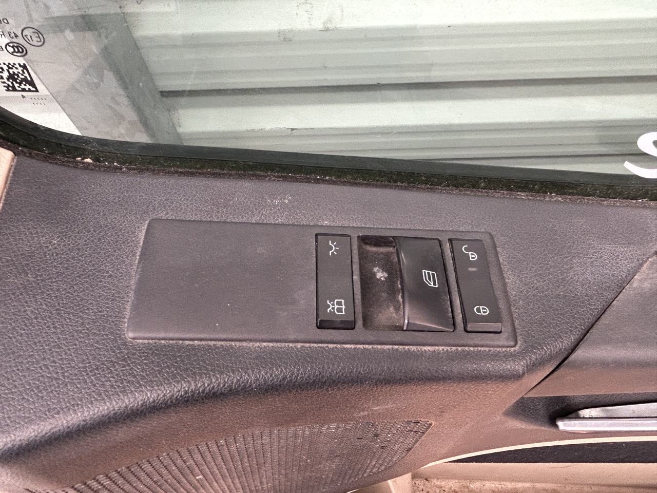 Door and parts MERCEDES ACTROS MP4 DOOR RIGHT: picture 8 Door and parts MERCEDES ACTROS MP4 DOOR RIGHT: picture 8