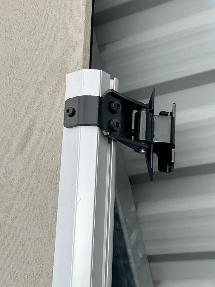 MERCEDES ACTROS MP4 UPPER BED COUCH WITH MATTRESS PREMIUM COMFORT - Universal part: picture 4 MERCEDES ACTROS MP4 UPPER BED COUCH WITH MATTRESS PREMIUM COMFORT - Universal part: picture 4