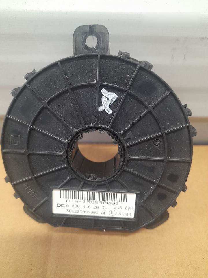 Mercedes-Benz ACTROS MP4 A0004462034 - Sensor for Truck: picture 2 Mercedes-Benz ACTROS MP4 A0004462034 - Sensor for Truck: picture 2