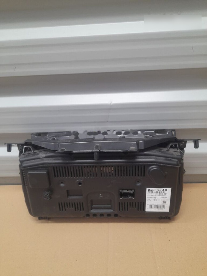 Mercedes-Benz ACTROS MP4 A0084466921 Mercedes-Benz A0084466921 - Dashboard for Truck: picture 2 Mercedes-Benz ACTROS MP4 A0084466921 Mercedes-Benz A0084466921 - Dashboard for Truck: picture 2